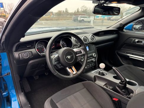 Used 2020 Ford Mustang Coupe RWD image 10