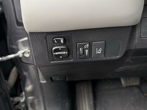 Used 2018 Toyota RAV4 XLE image 14