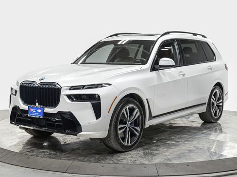 Used 2023 BMW X7 xDrive40i w/ M Sport Package AWD/4WD image 1