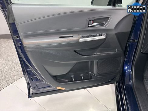 Used 2022 Toyota Sienna XSE image 12