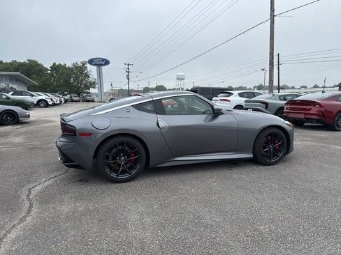 Used 2024 Nissan Z Performance w/ Floor Mat Package RWD image 15