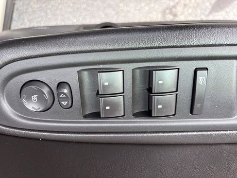 Used 2017 Chevrolet Traverse LT AWD/4WD image 21
