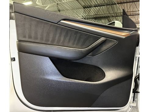Used 2023 Tesla Model Y Long Range AWD/4WD image 16