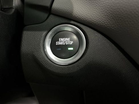 Used 2021 Chevrolet Equinox LS w/ LS Convenience Package FWD image 16