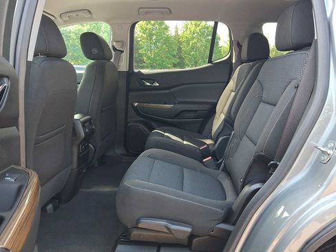Used 2023 GMC Acadia SLE w/ Driver Convenience Package FWD image 12