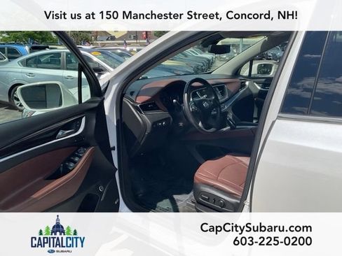 Used 2019 Buick Enclave Avenir w/ Avenir Technology Package AWD/4WD image 18