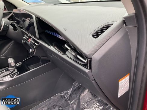 Used 2024 Kia Niro EX Touring image 66