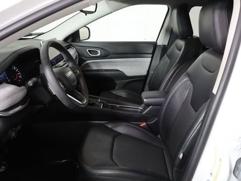 Used 2022 Jeep Compass Latitude AWD/4WD image 14
