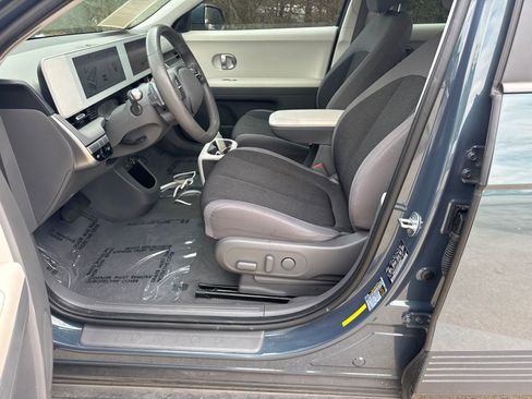 Used 2022 Hyundai Ioniq 5 SE w/ Cargo Package image 9