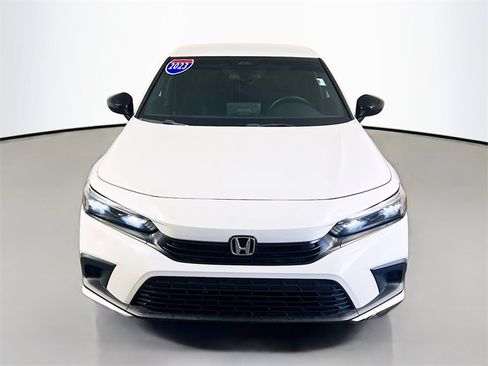 Used 2023 Honda Civic Sport image 2