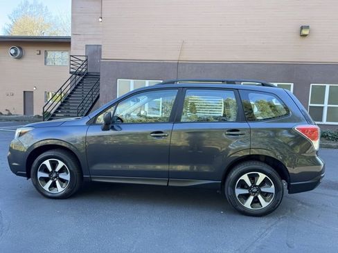 Used 2017 Subaru Forester 2.5i w/ Alloy Wheel Package image 7