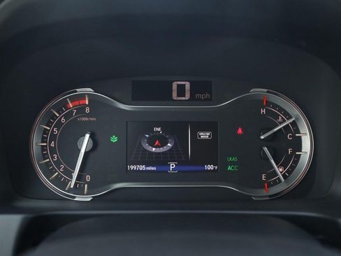 Used 2018 Honda Pilot Touring image 15
