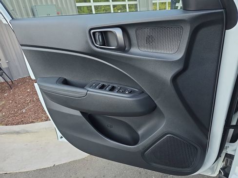 New 2026 Hyundai Venue SEL FWD image 26