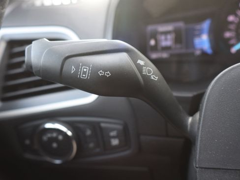 Used 2022 Ford Edge SEL w/ Convenience Package image 16