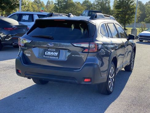 Used 2025 Subaru Outback Premium image 7