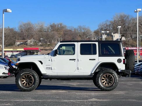 Used 2020 Jeep Wrangler Unlimited Sahara w/ Uconnect 4C Nav & Sound Group image 4