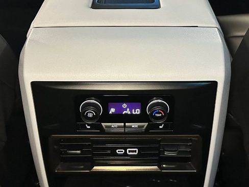 Used 2024 GMC Hummer EV 2X image 32