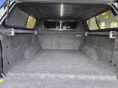 Used 2023 Chevrolet Colorado Z71 w/ Z71 Convenience Package 2 image 10