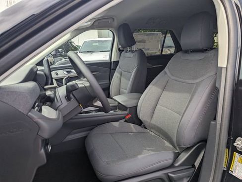 New 2026 Ford Explorer Active image 5