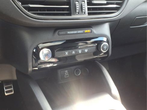Used 2024 Ford Escape ST-Line w/ Tech Pack #1 AWD/4WD image 18