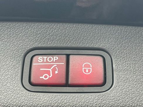 Used 2024 Mercedes-Benz GLC 300 GLC 300 image 20