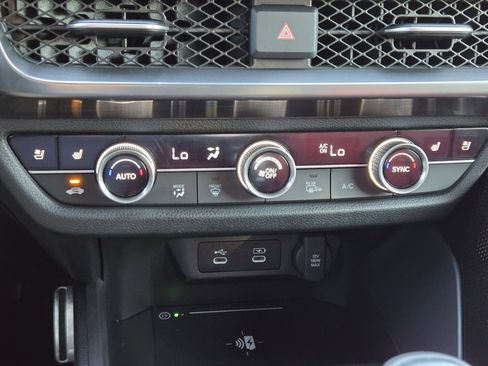 Certified 2025 Acura ADX A-Spec image 15