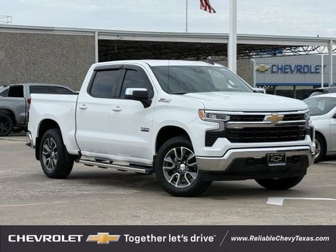 Used 2025 Chevrolet Silverado 1500 LT AWD/4WD image 2