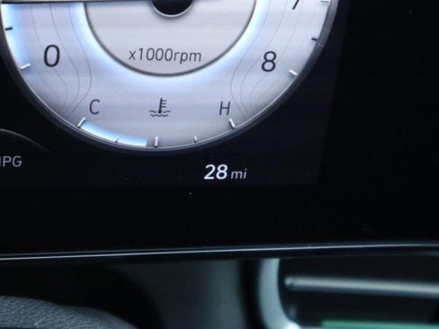 New 2026 Hyundai Elantra Limited image 32