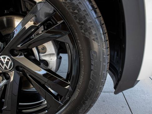 New 2025 Volkswagen Atlas Cross Sport SEL R-Line image 26