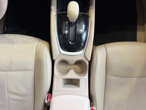 Used 2015 Nissan Rogue S image 18