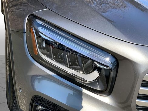 New 2026 Mercedes-Benz GLB 250 4MATIC image 17