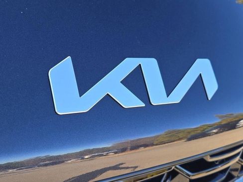 New 2026 Kia Sorento S w/ S Panoramic Sunroof Package FWD image 4