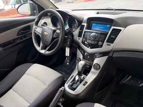 Used 2014 Chevrolet Cruze LS FWD image 37