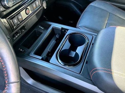 Used 2021 Nissan Titan PRO-4X w/ Pro-4x Convenience Package image 13