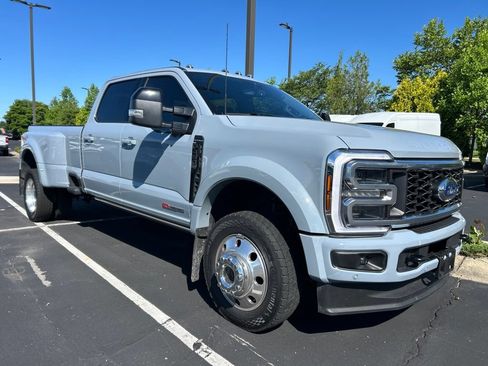 Used 2026 Ford F450 Platinum AWD/4WD image 2