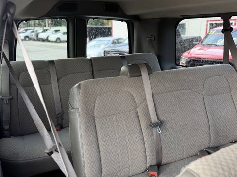 Used 2017 Chevrolet Express 2500 LT w/ LT Preferred Equipment Group RWD image 22
