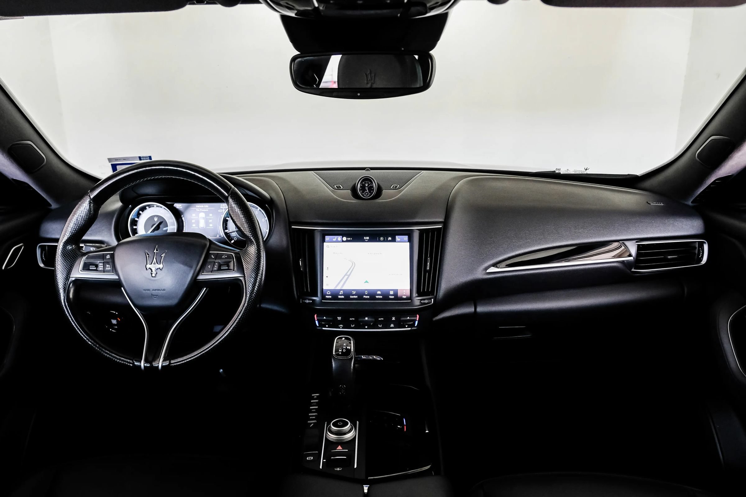 Used 2021 Maserati Levante AWD/4WD image 15