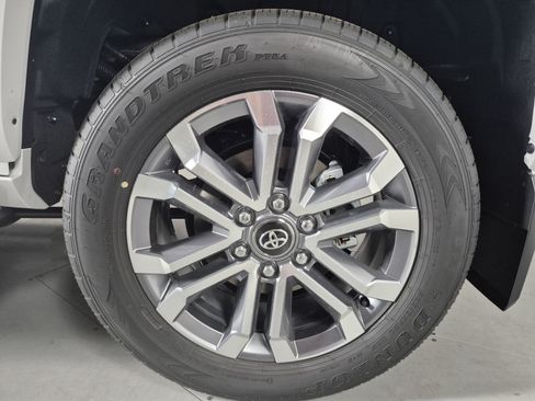 New 2026 Toyota 4Runner Limited AWD/4WD image 11