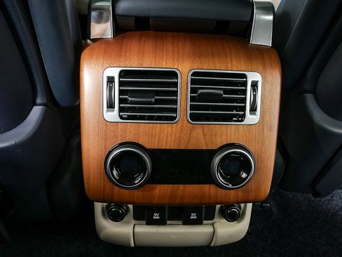 Used 2020 Land Rover Range Rover HSE image 17