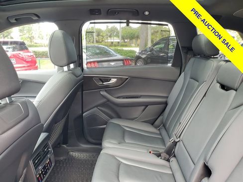 Used 2023 Audi Q7 2.0T Premium Plus w/ Premium Plus Package AWD/4WD image 12