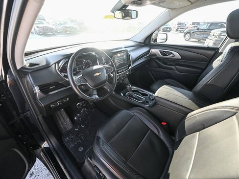 Used 2019 Chevrolet Traverse LT image 18