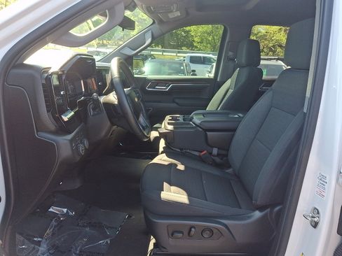 Used 2024 Chevrolet Silverado 1500 LT AWD/4WD image 13