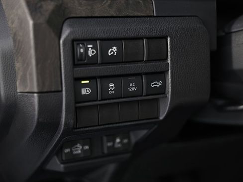 Used 2025 Toyota Tacoma Limited image 20