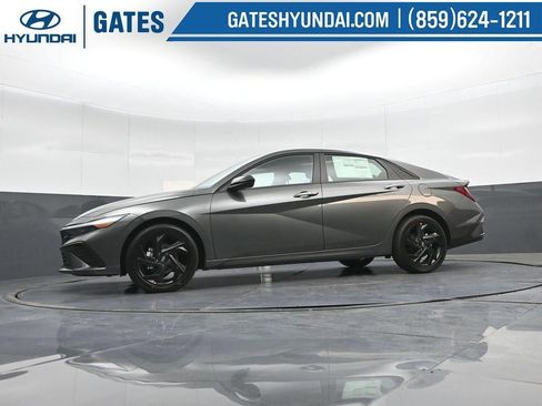New 2026 Hyundai Elantra Sport FWD image 36