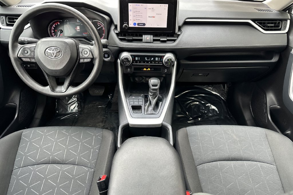 Used 2025 Toyota RAV4 XLE AWD/4WD image 14