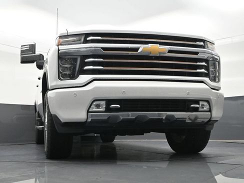 Used 2021 Chevrolet Silverado 2500 High Country w/ Z71 Off-Road Package AWD/4WD image 29