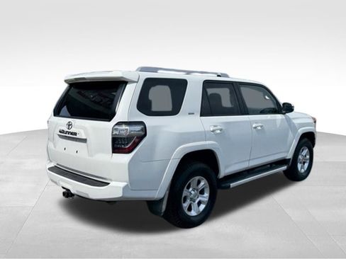 Used 2018 Toyota 4Runner SR5 Premium AWD/4WD image 7