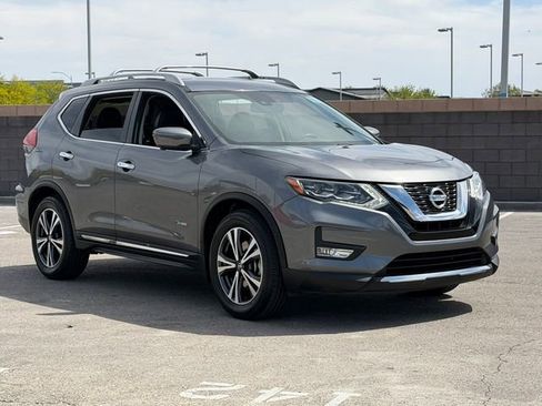 Used 2017 Nissan Rogue SL image 9