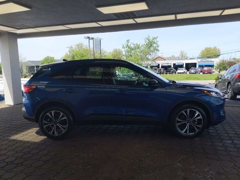 Used 2022 Ford Escape SEL w/ SEL Stealth AWD Package image 5