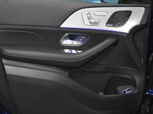 New 2026 Mercedes-Benz GLE 450 4MATIC image 3